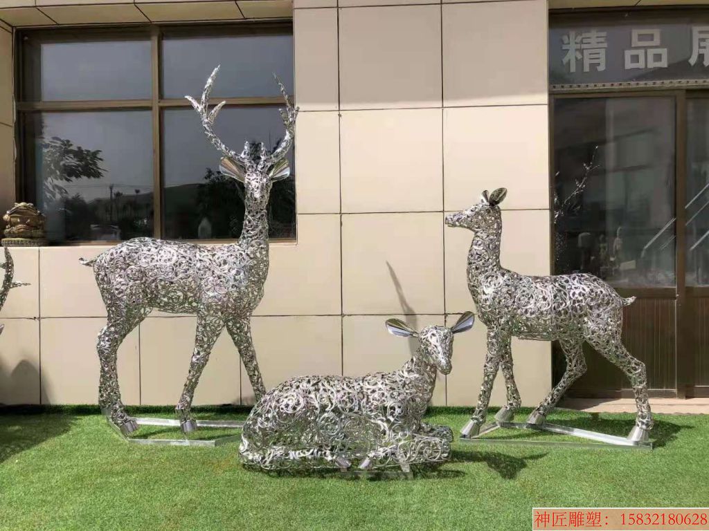 不锈钢镂空动物鹿雕塑2
